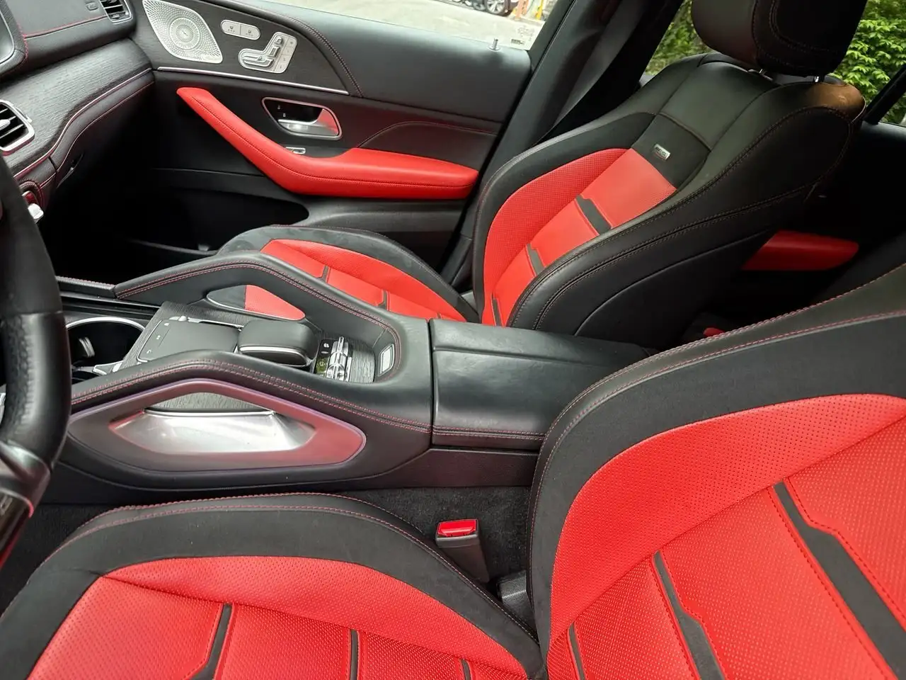 Mercedes-Benz GLE снимка Mercedes-Benz GLE