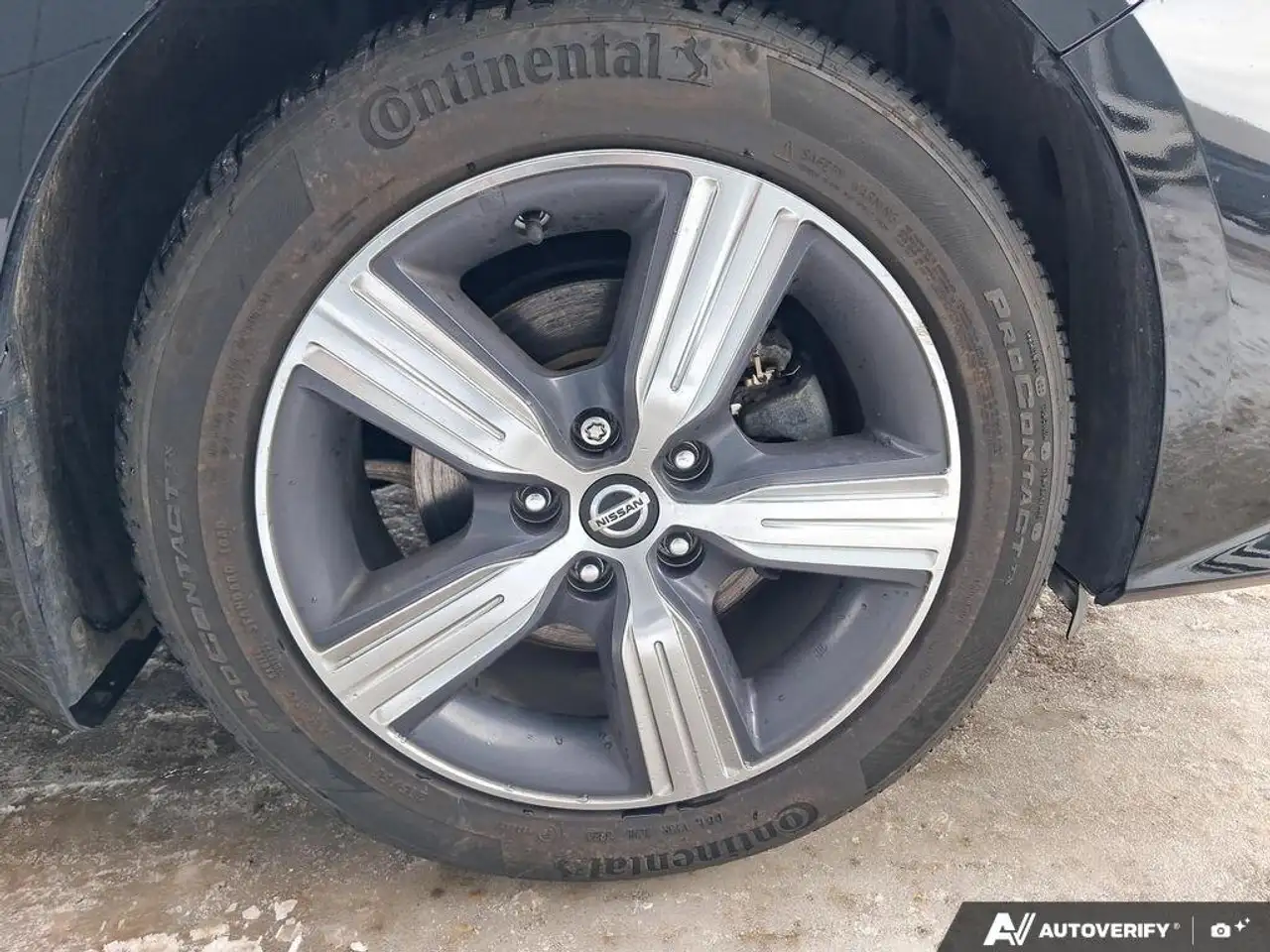 Nissan Altima снимка Nissan Altima
