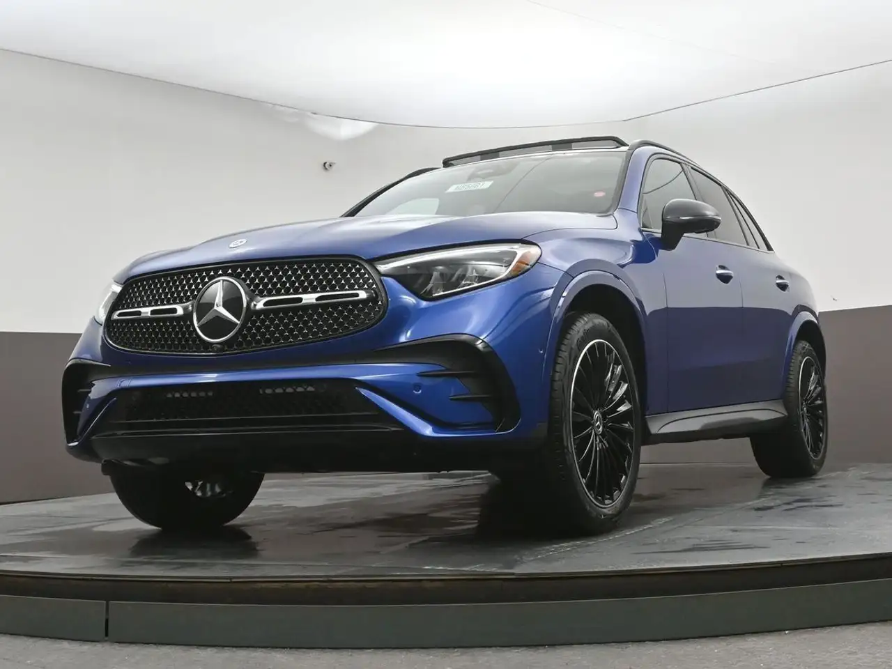 Mercedes-Benz GLC снимка Mercedes-Benz GLC