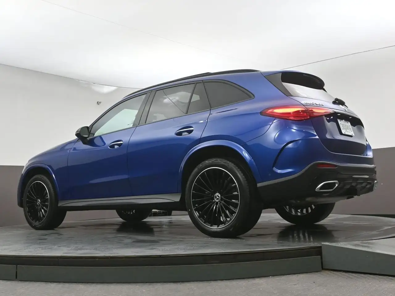 Mercedes-Benz GLC снимка Mercedes-Benz GLC