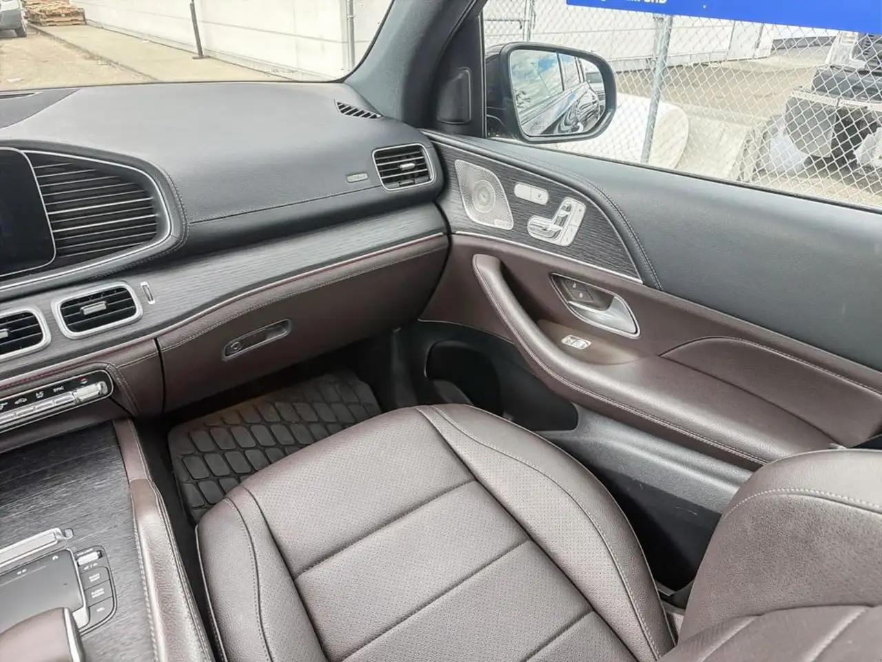 Mercedes-Benz GLE снимка Mercedes-Benz GLE