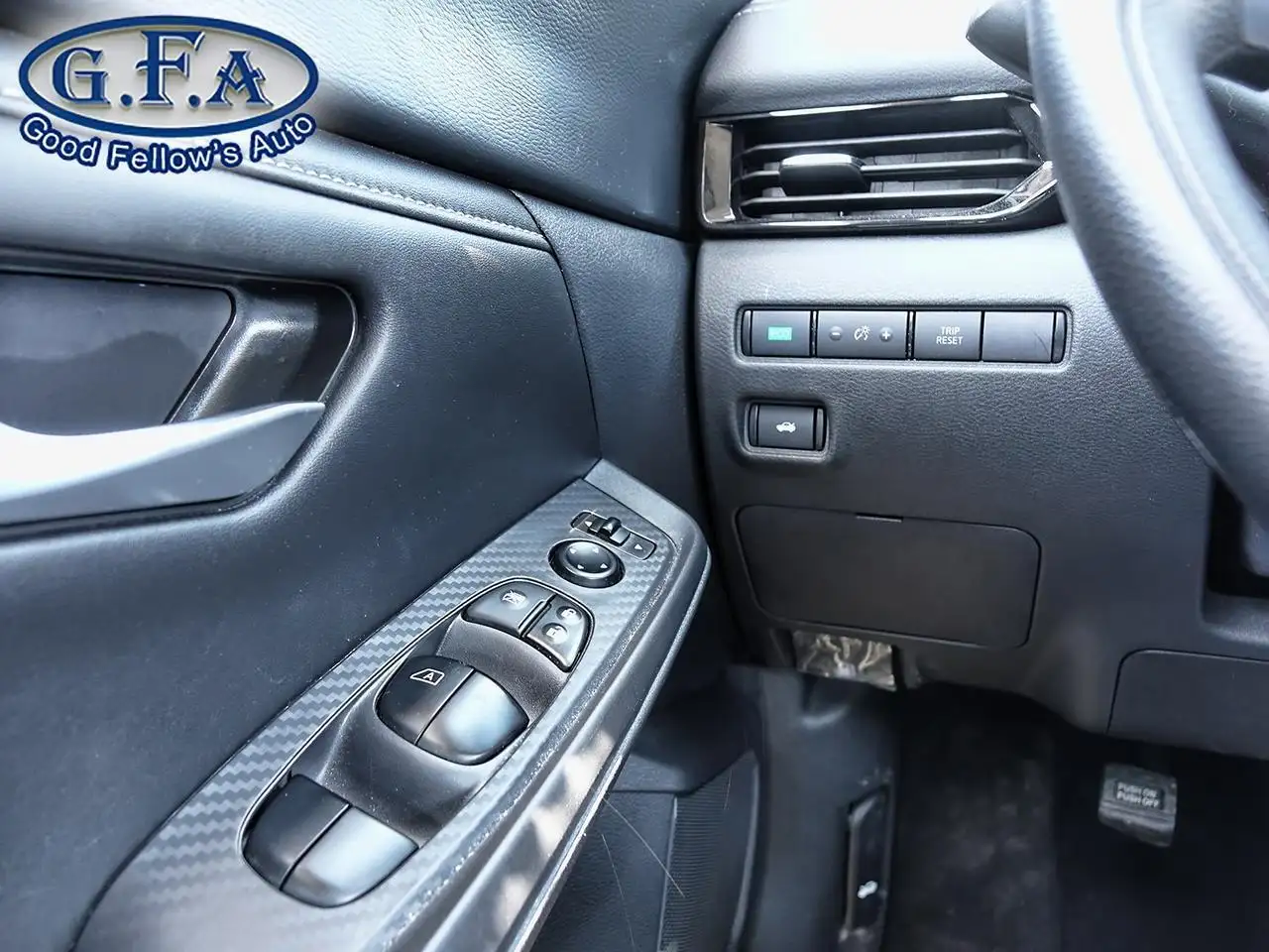 Nissan Sentra снимка Nissan Sentra