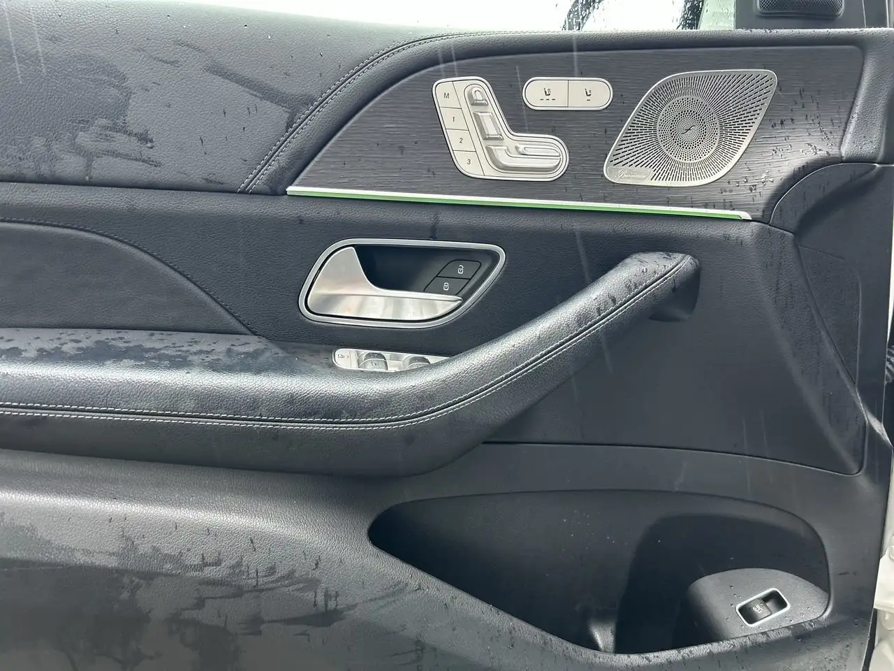 Mercedes-Benz GLE снимка Mercedes-Benz GLE