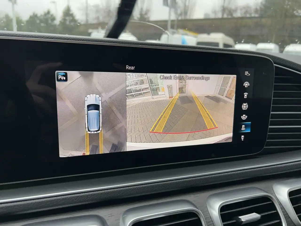 Mercedes-Benz GLE снимка Mercedes-Benz GLE