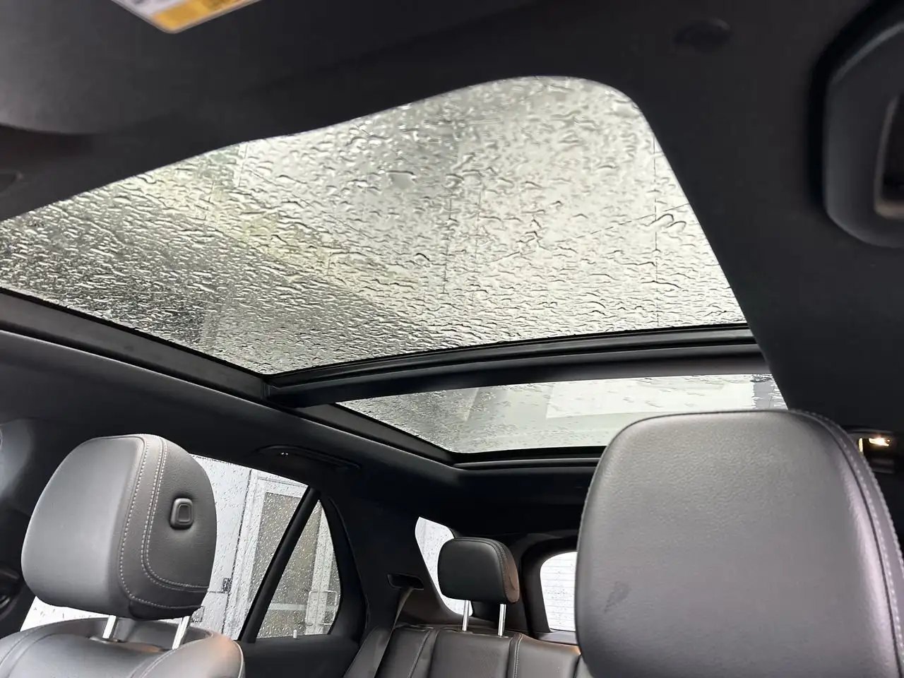 Mercedes-Benz GLE снимка Mercedes-Benz GLE