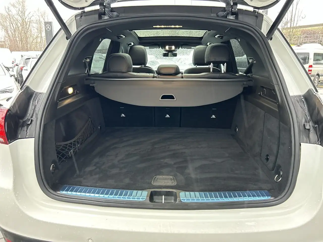 Mercedes-Benz GLE снимка Mercedes-Benz GLE