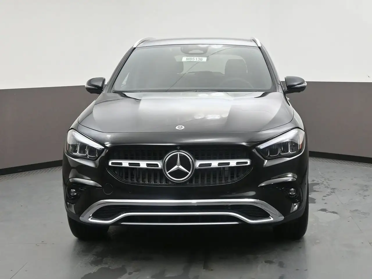 Mercedes-Benz GLA снимка Mercedes-Benz GLA