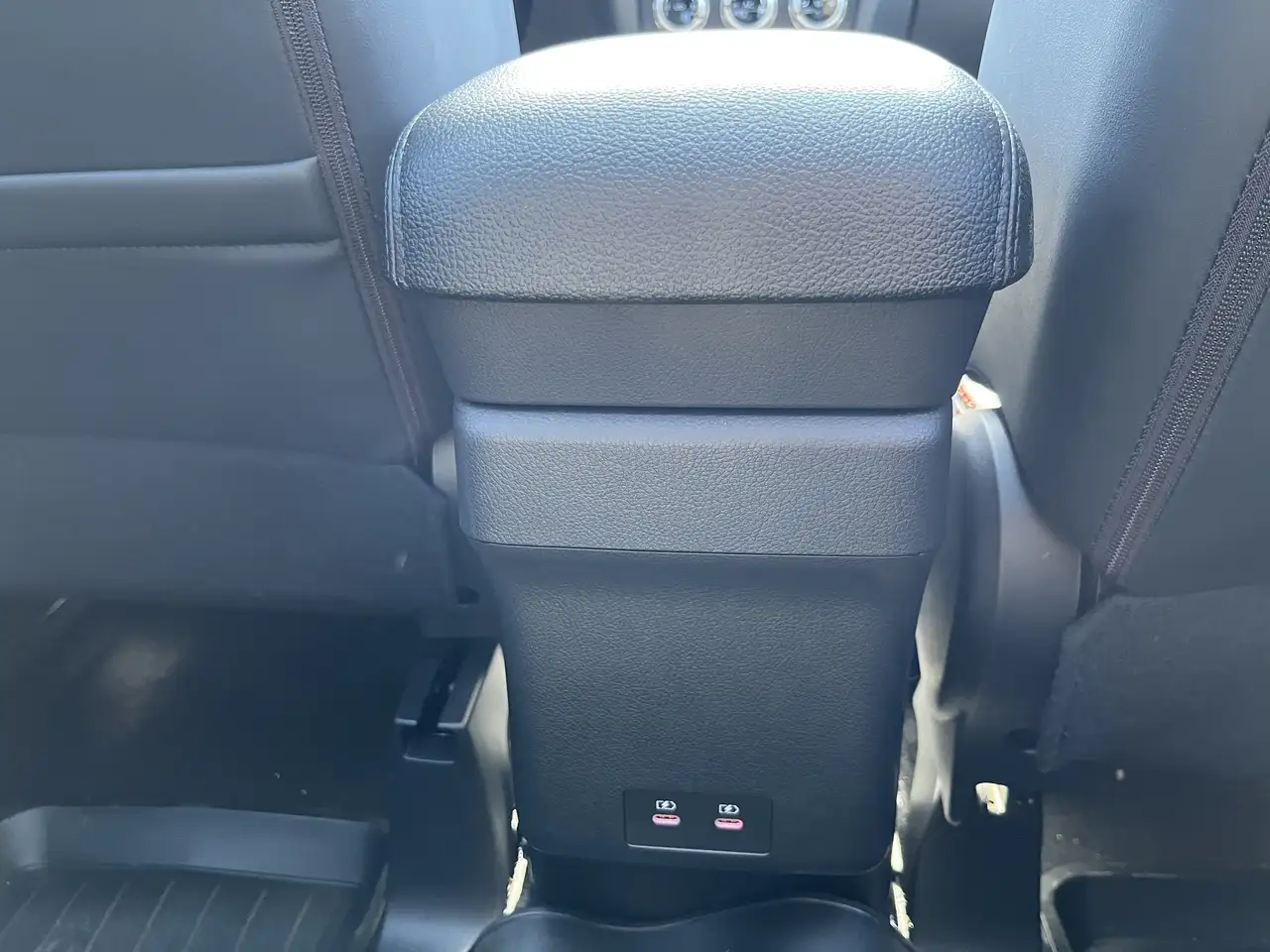 Mitsubishi RVR снимка Mitsubishi RVR