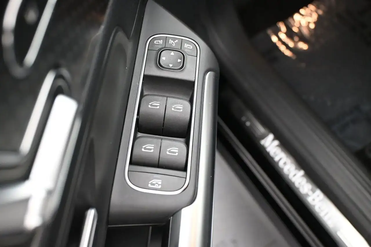 Mercedes-Benz GLA снимка Mercedes-Benz GLA