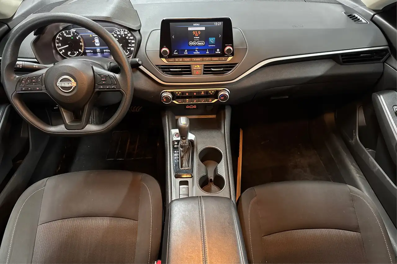 Nissan Altima fotografie Nissan Altima