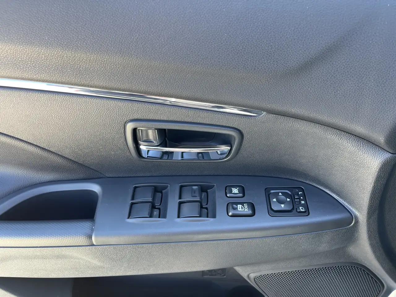 Mitsubishi RVR снимка Mitsubishi RVR