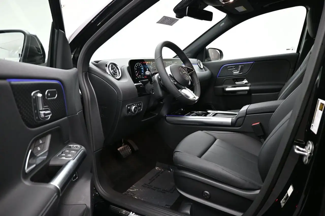 Mercedes-Benz GLA снимка Mercedes-Benz GLA