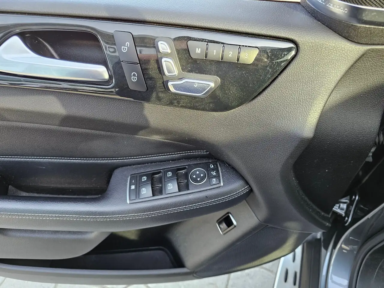 Mercedes-Benz GLE снимка Mercedes-Benz GLE