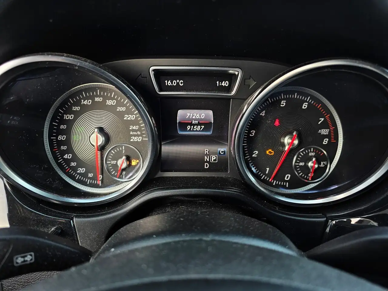 Mercedes-Benz GLE снимка Mercedes-Benz GLE