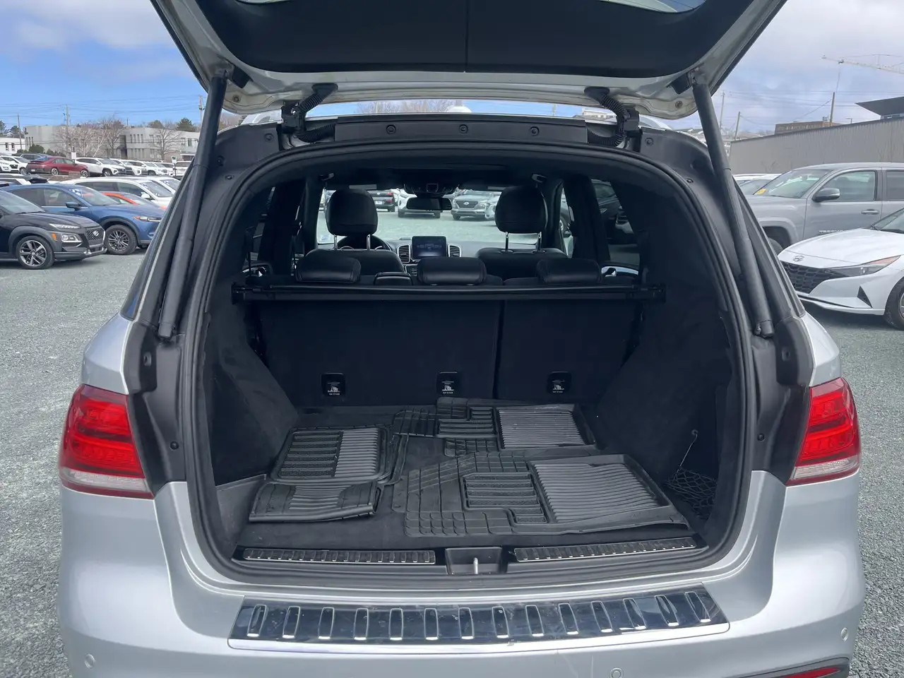 Mercedes-Benz GLE photo Mercedes-Benz GLE