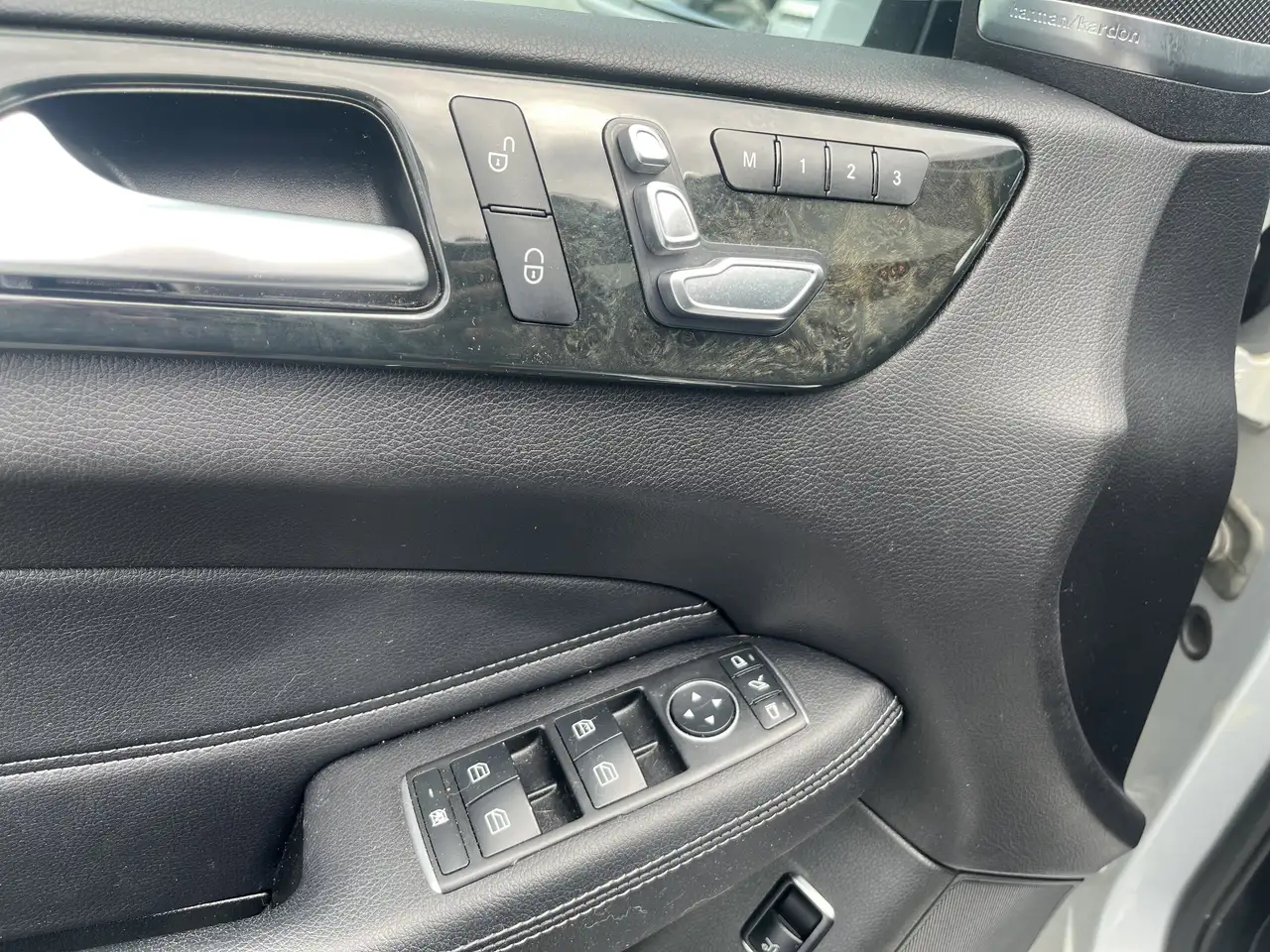 Mercedes-Benz GLE photo Mercedes-Benz GLE