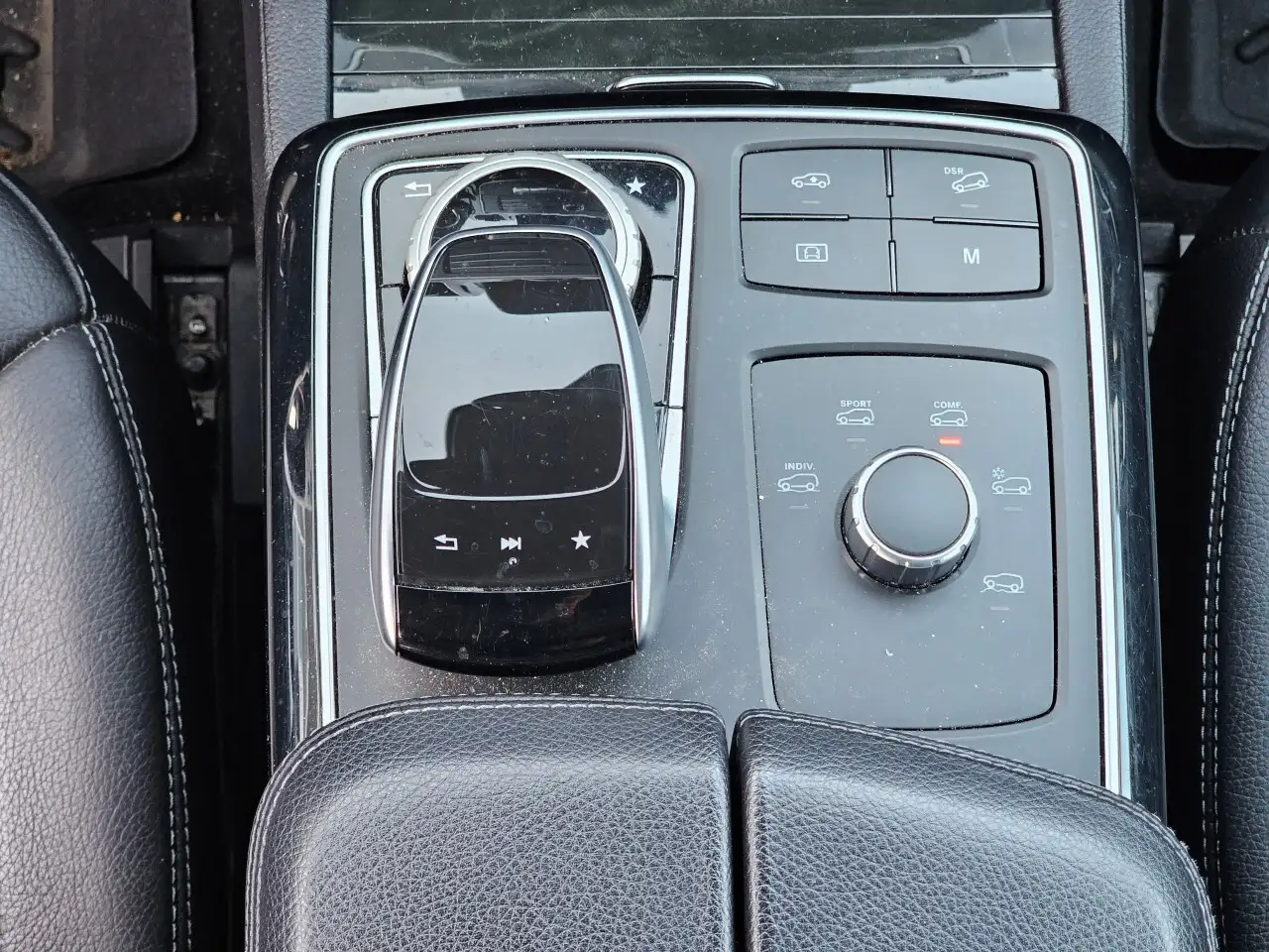Mercedes-Benz GLE снимка Mercedes-Benz GLE