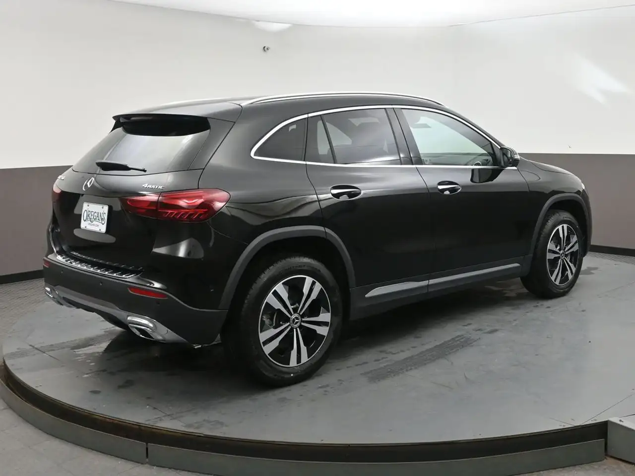Mercedes-Benz GLA снимка Mercedes-Benz GLA