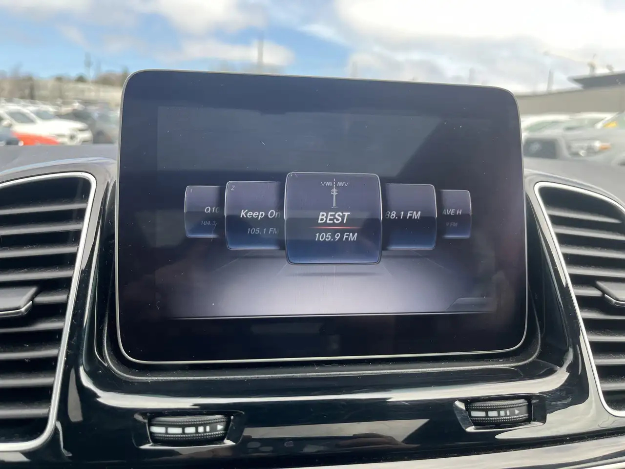 Mercedes-Benz GLE photo Mercedes-Benz GLE