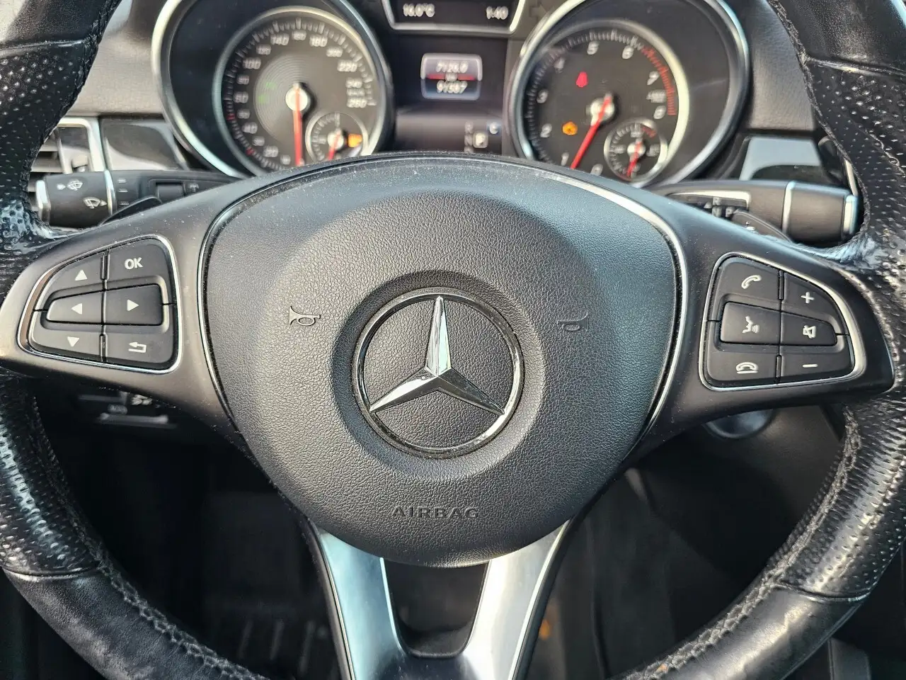 Mercedes-Benz GLE снимка Mercedes-Benz GLE