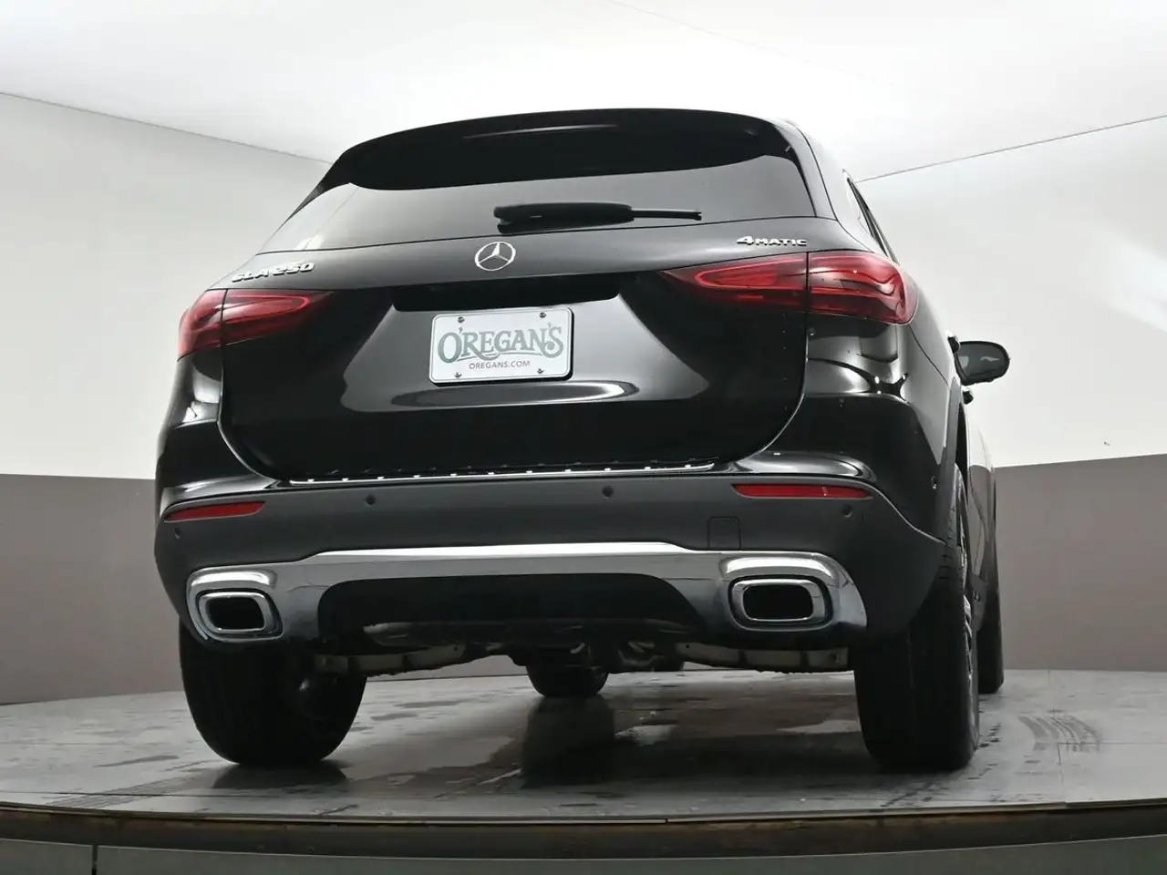 Mercedes-Benz GLA снимка Mercedes-Benz GLA