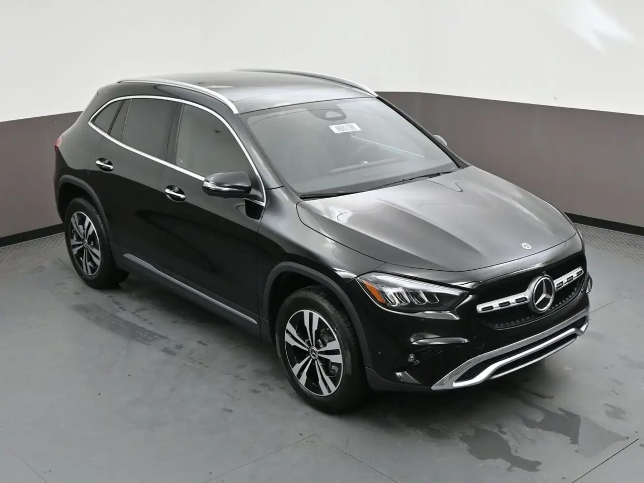 Mercedes-Benz GLA снимка Mercedes-Benz GLA