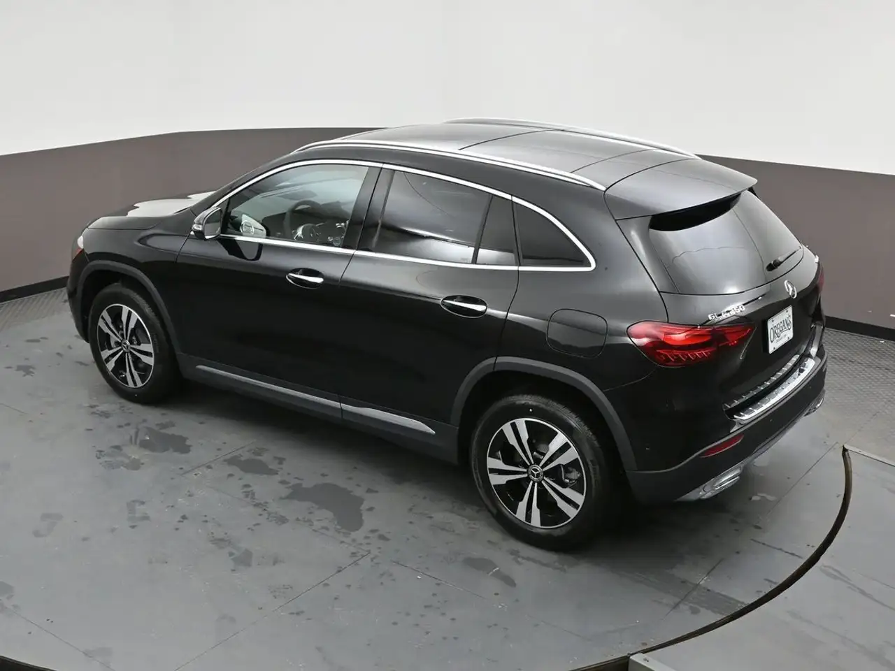 Mercedes-Benz GLA снимка Mercedes-Benz GLA