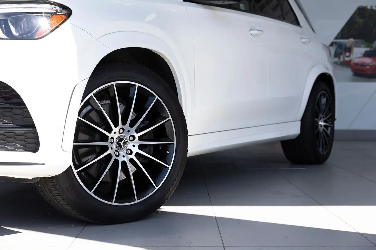 Mercedes-Benz GLE снимка Mercedes-Benz GLE