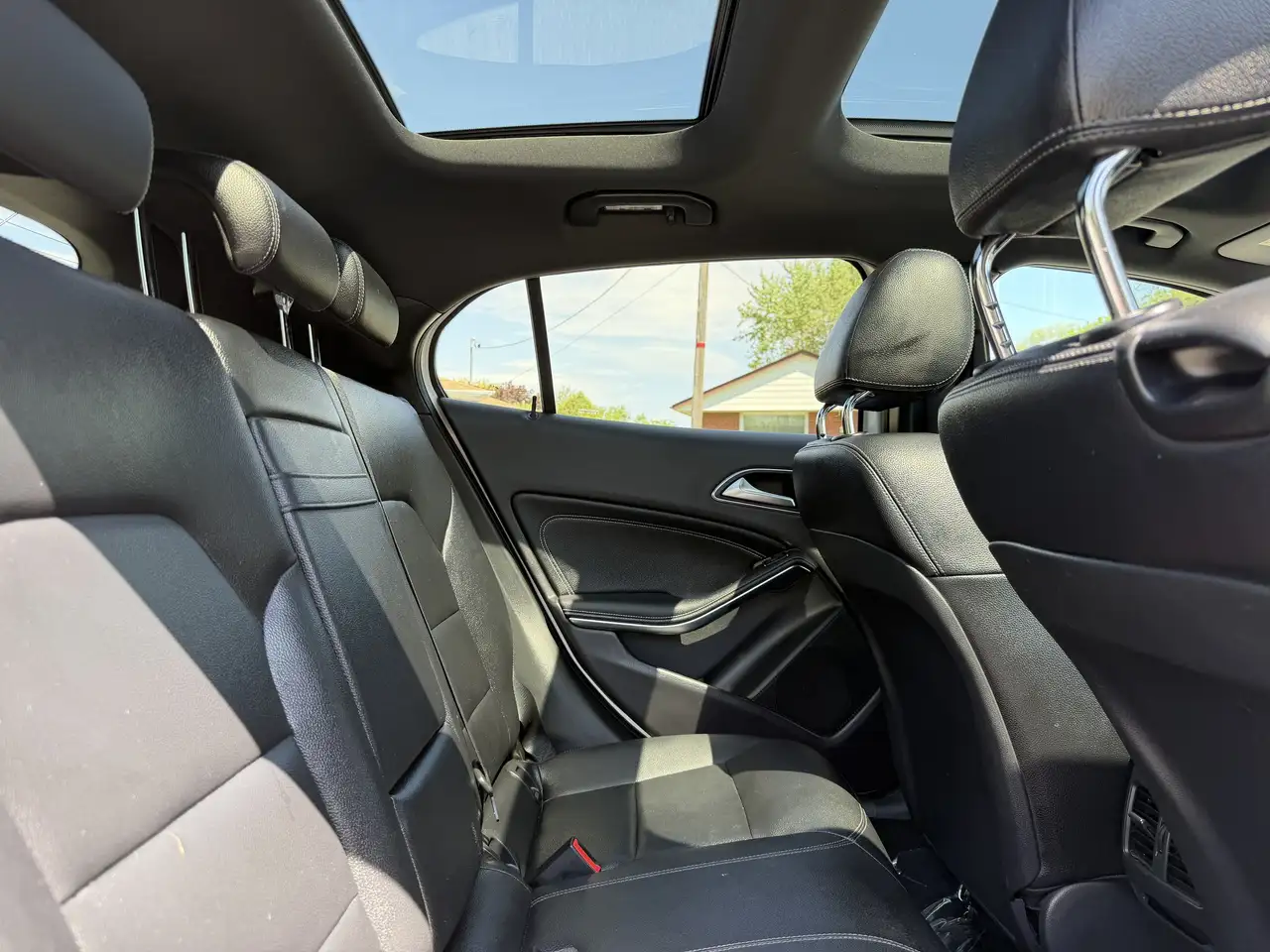 Mercedes-Benz GLA fotografie Mercedes-Benz GLA