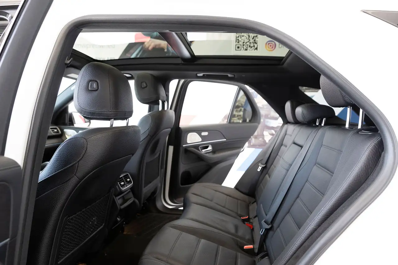 Mercedes-Benz GLE снимка Mercedes-Benz GLE
