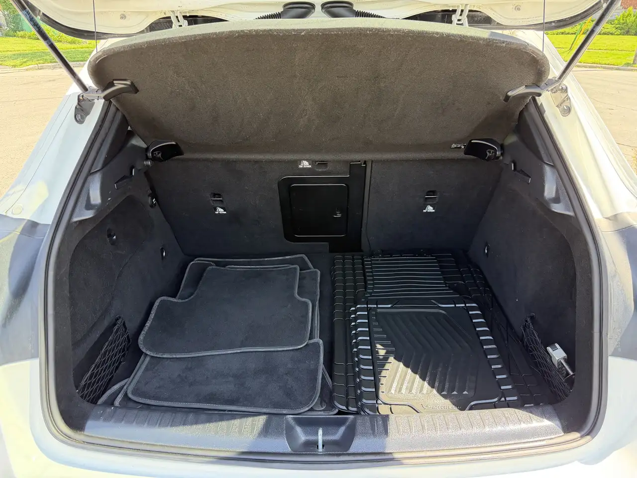 Mercedes-Benz GLA fotografie Mercedes-Benz GLA