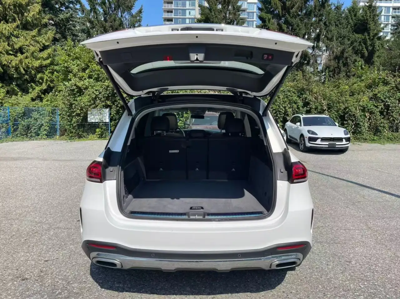 Mercedes-Benz GLE снимка Mercedes-Benz GLE