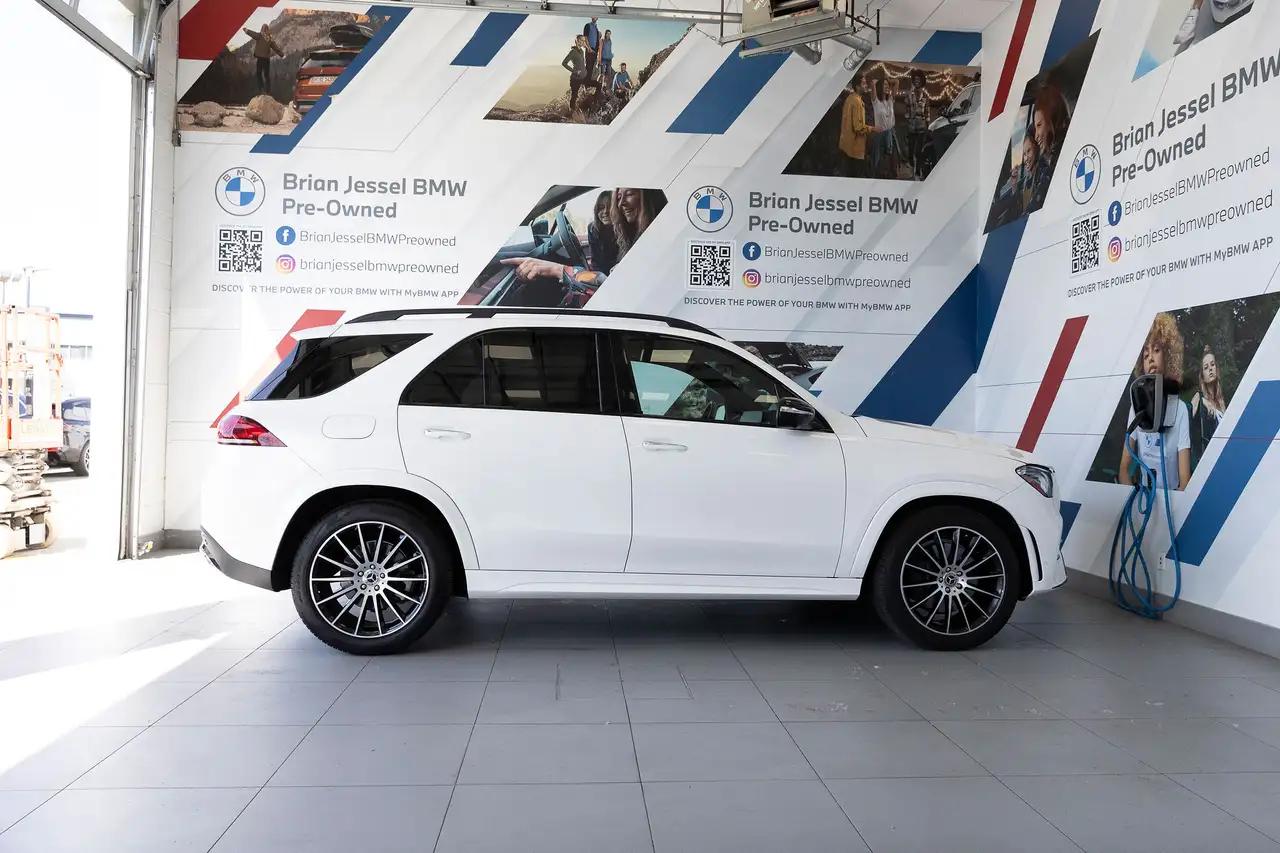 Mercedes-Benz GLE снимка Mercedes-Benz GLE