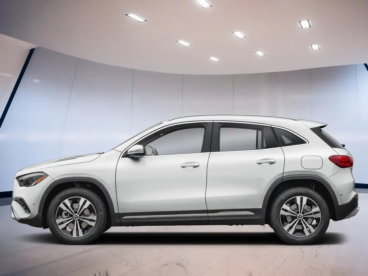 Mercedes-Benz GLA снимка Mercedes-Benz GLA