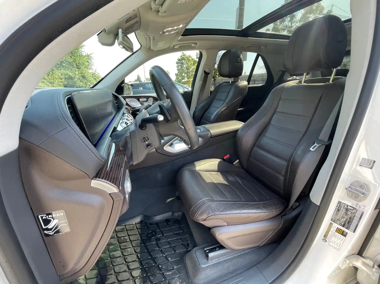 Mercedes-Benz GLE снимка Mercedes-Benz GLE