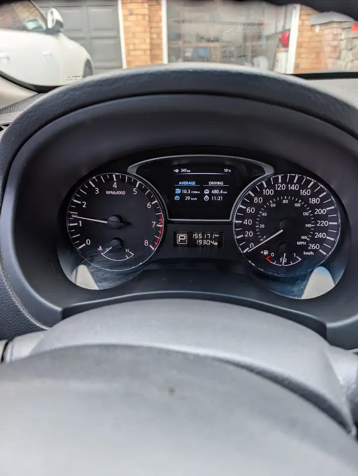 Nissan Altima снимка Nissan Altima