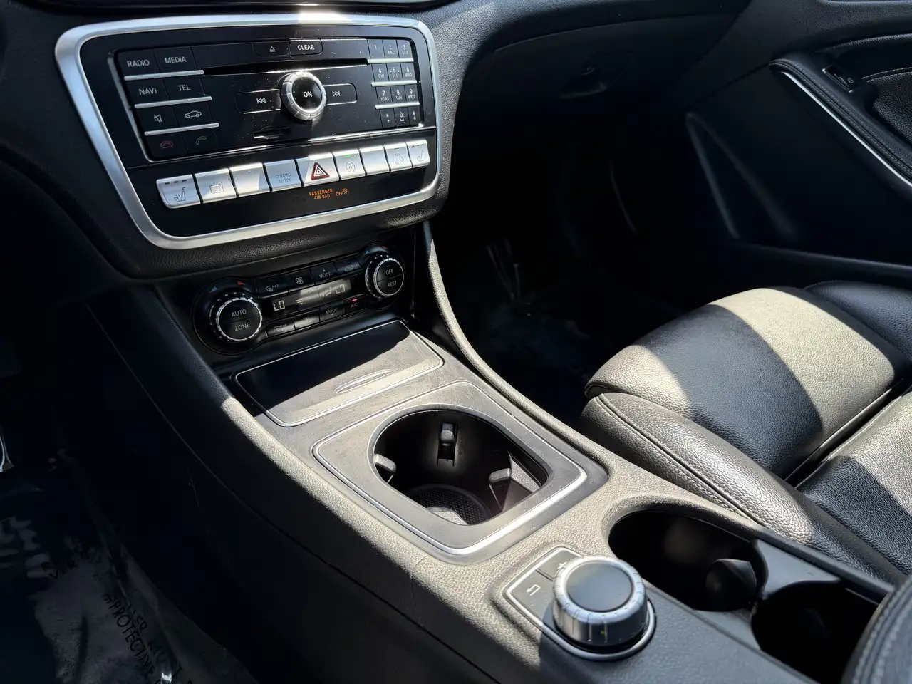 Mercedes-Benz GLA fotografie Mercedes-Benz GLA