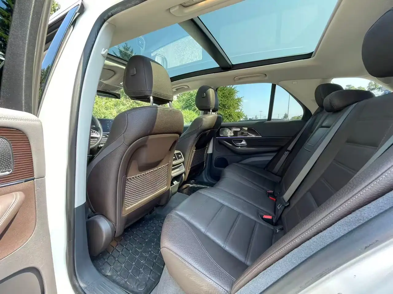 Mercedes-Benz GLE снимка Mercedes-Benz GLE