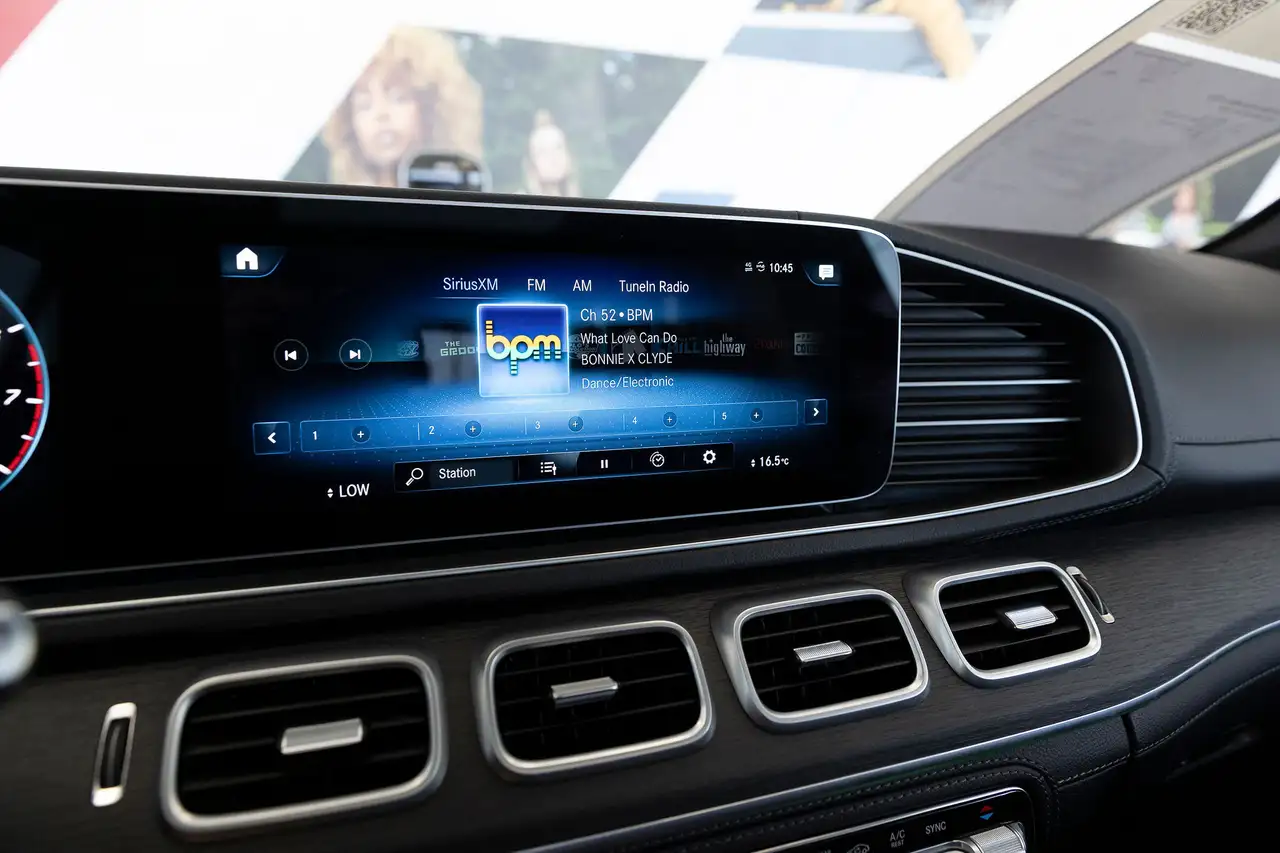 Mercedes-Benz GLE снимка Mercedes-Benz GLE