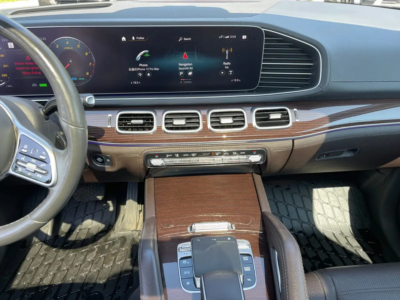 Mercedes-Benz GLE снимка Mercedes-Benz GLE