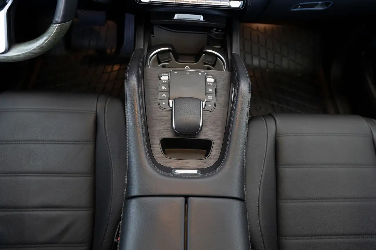Mercedes-Benz GLE снимка Mercedes-Benz GLE