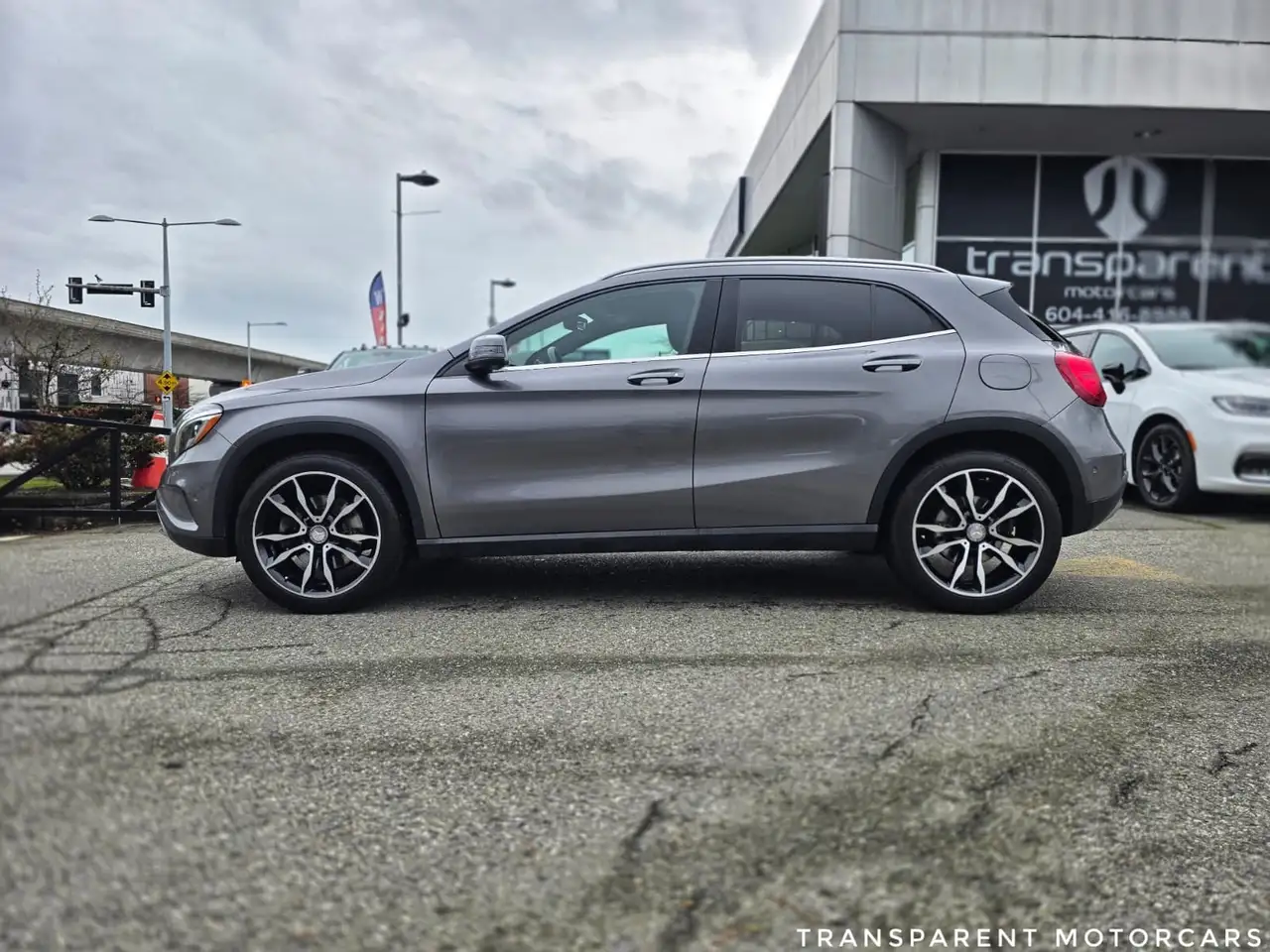 Mercedes-Benz GLA снимка Mercedes-Benz GLA