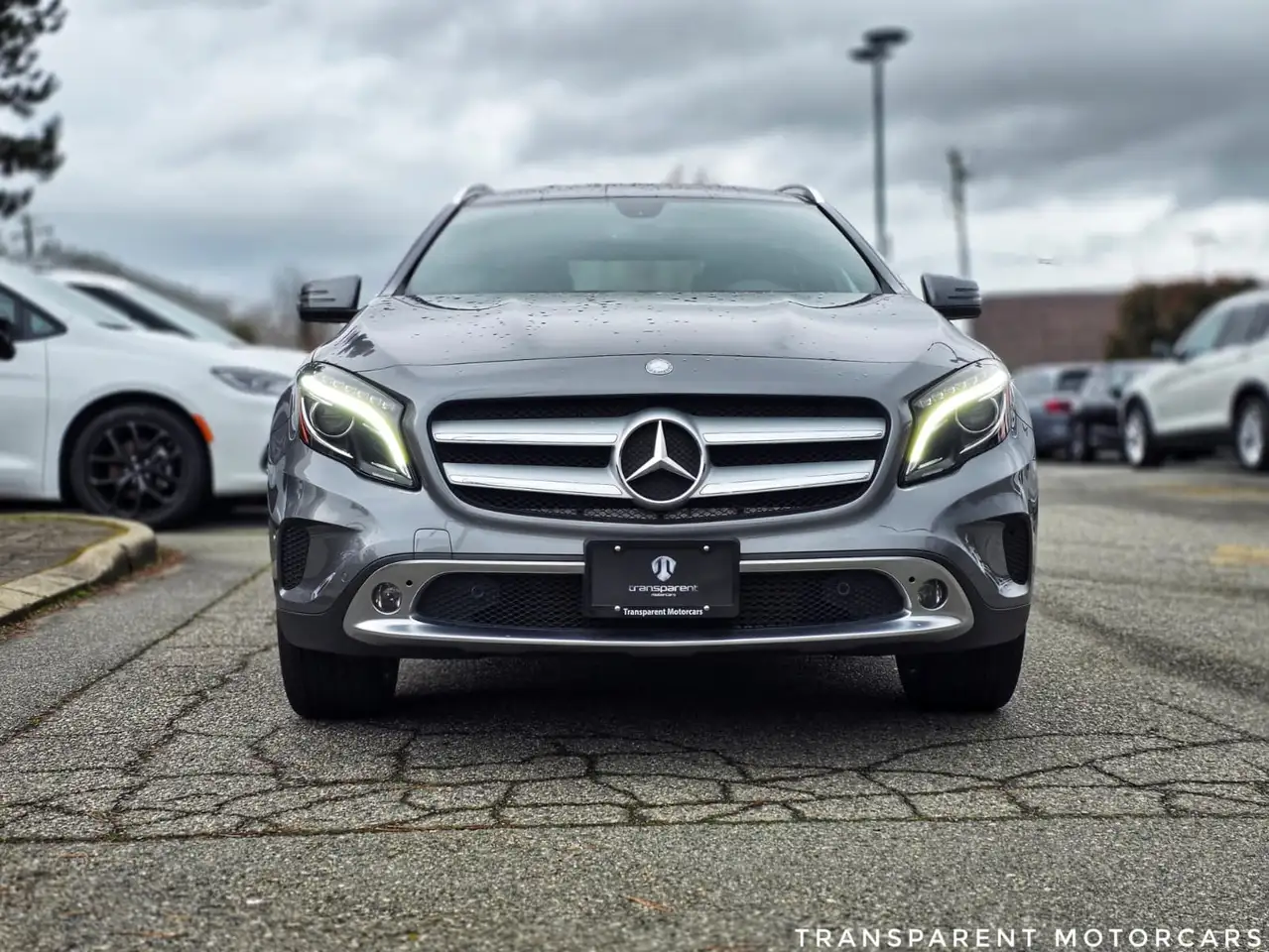 Mercedes-Benz GLA снимка Mercedes-Benz GLA
