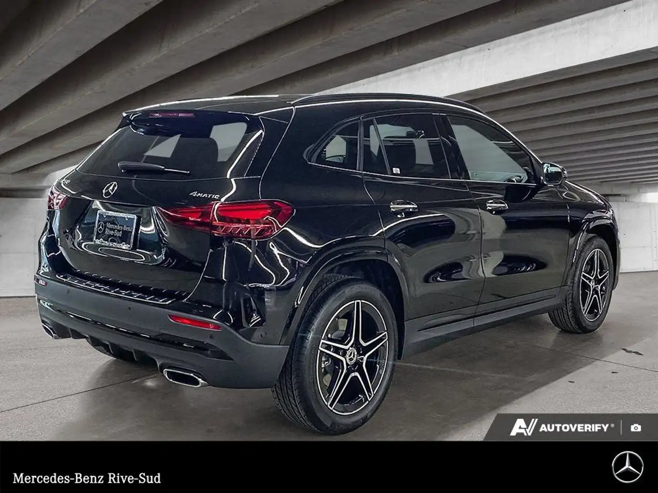Mercedes-Benz GLA снимка Mercedes-Benz GLA