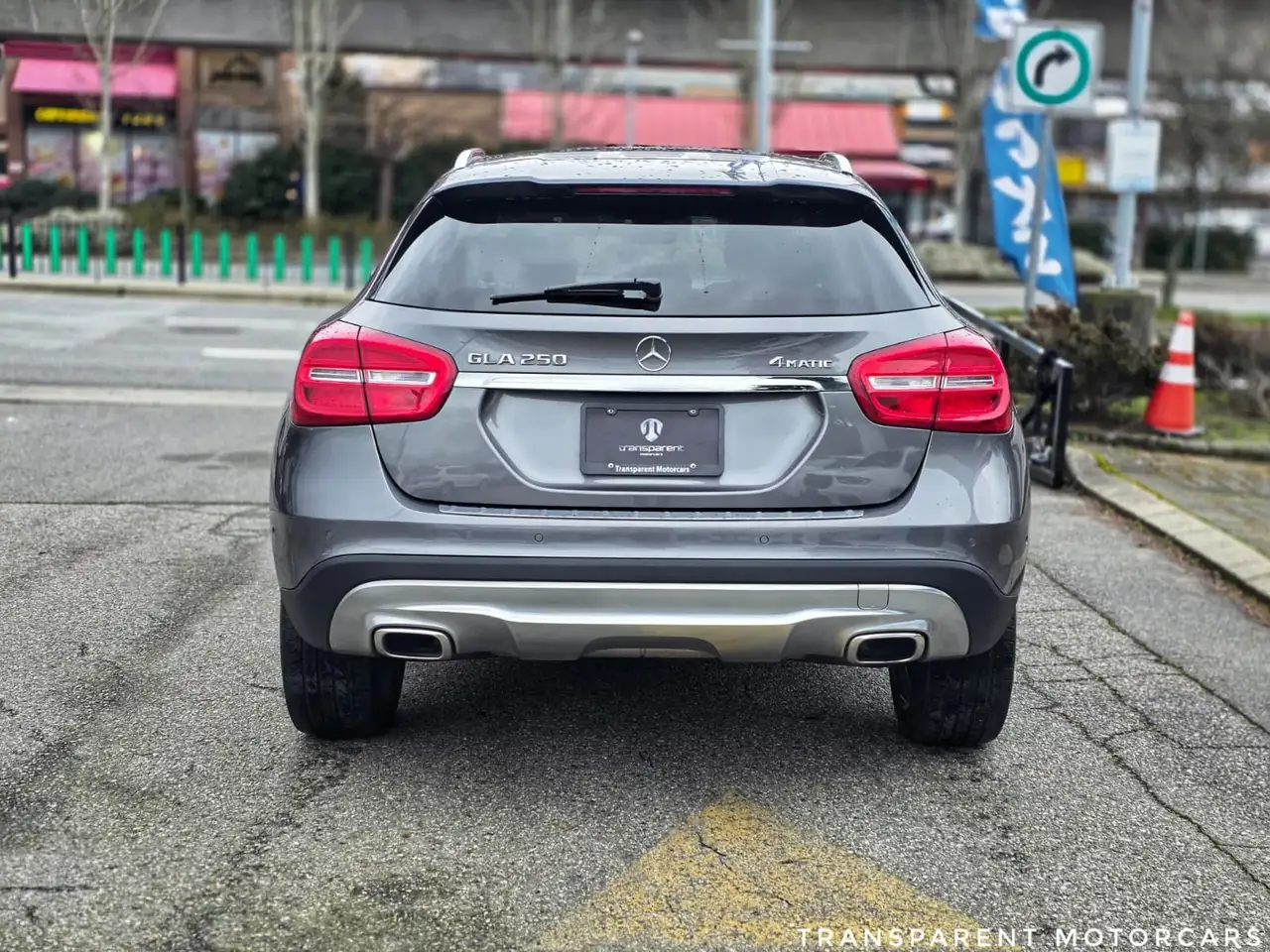 Mercedes-Benz GLA снимка Mercedes-Benz GLA