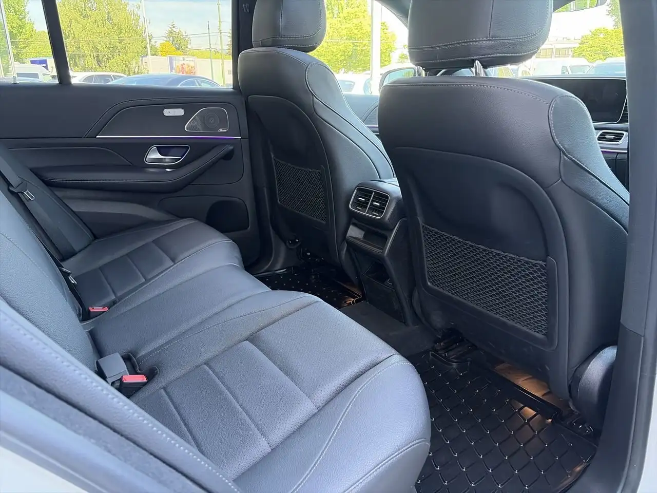 Mercedes-Benz GLE снимка Mercedes-Benz GLE