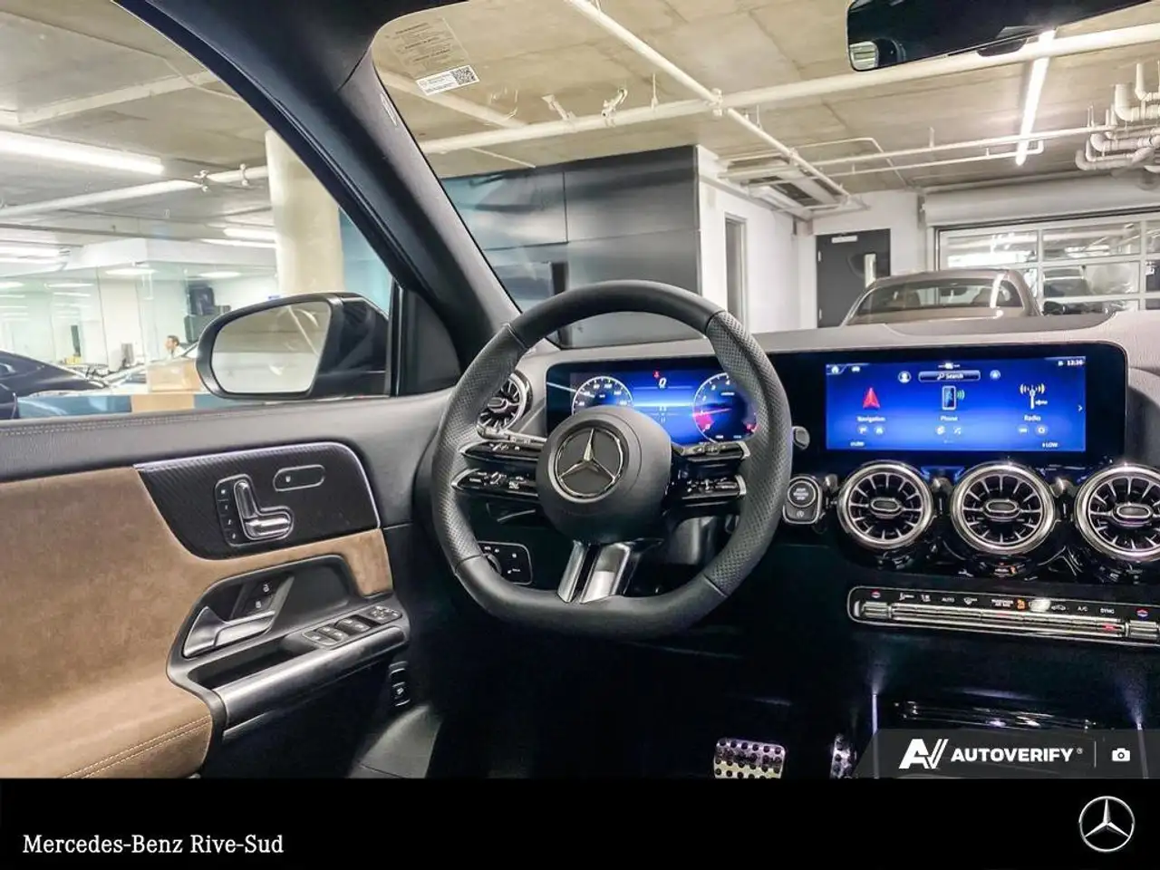 Mercedes-Benz GLA снимка Mercedes-Benz GLA