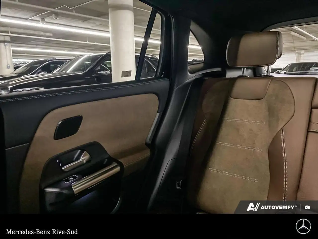 Mercedes-Benz GLA снимка Mercedes-Benz GLA