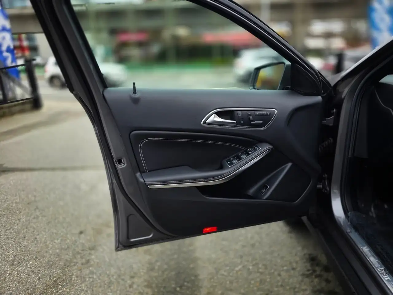 Mercedes-Benz GLA снимка Mercedes-Benz GLA