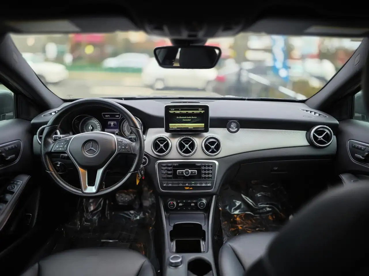 Mercedes-Benz GLA снимка Mercedes-Benz GLA